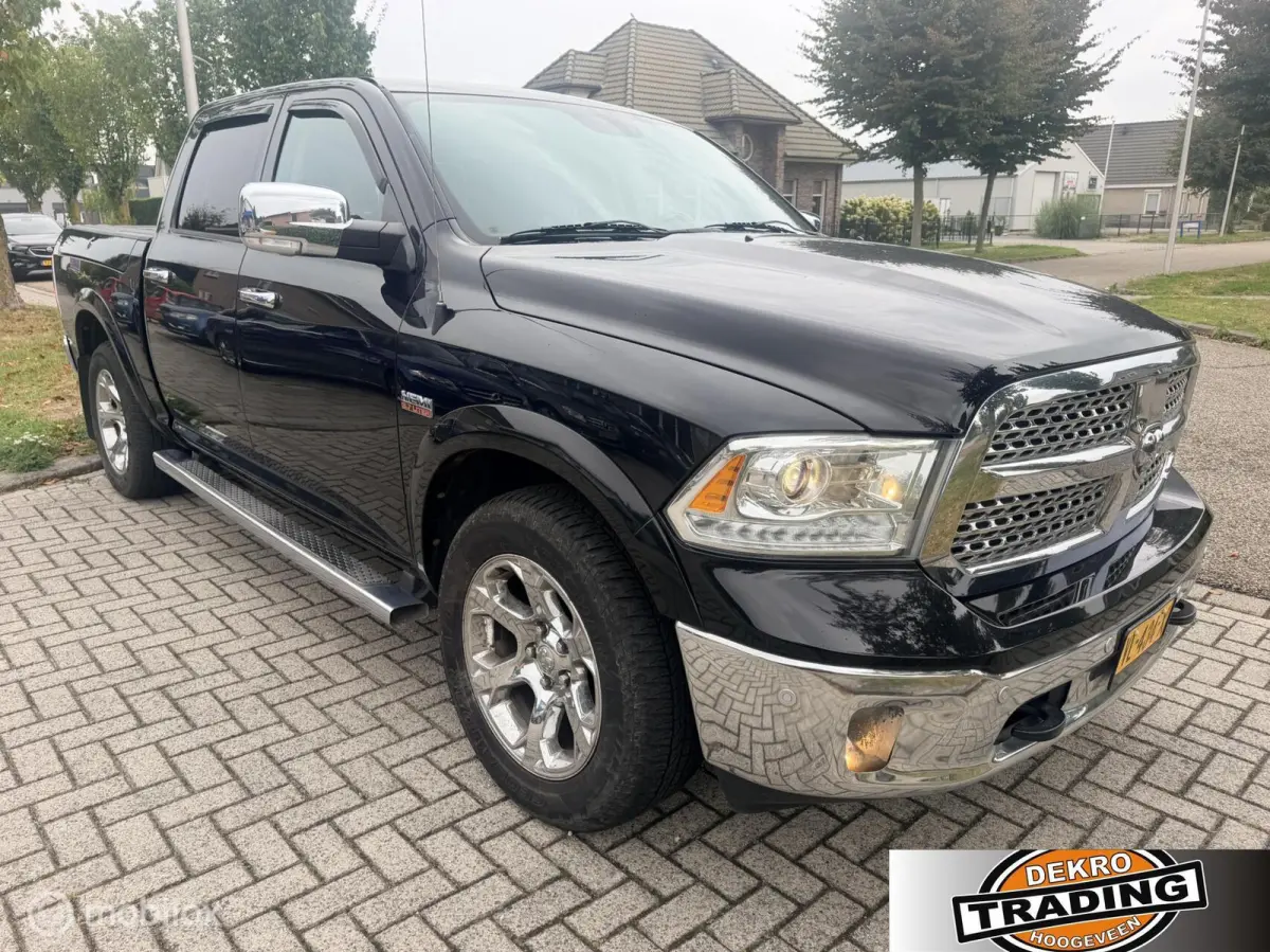 1500 5.7 V8 Quad Cab 6'4 Laramie zeer mooi!
