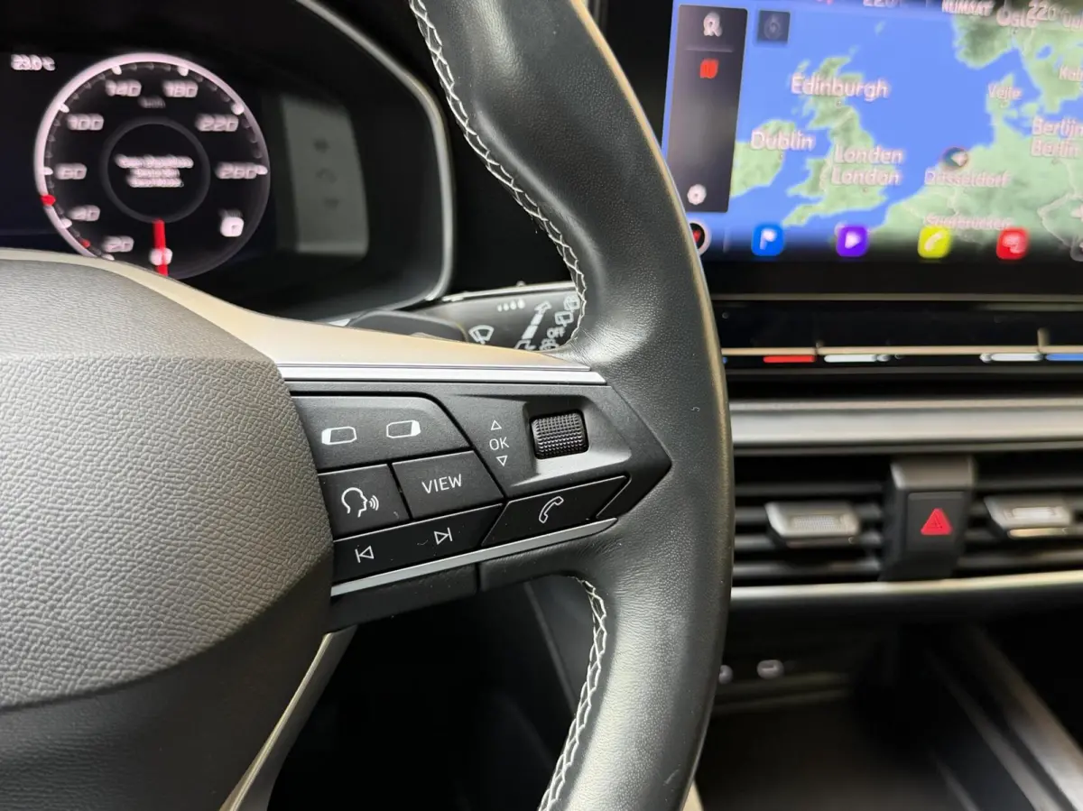 1.0 TSI Style Business Intense