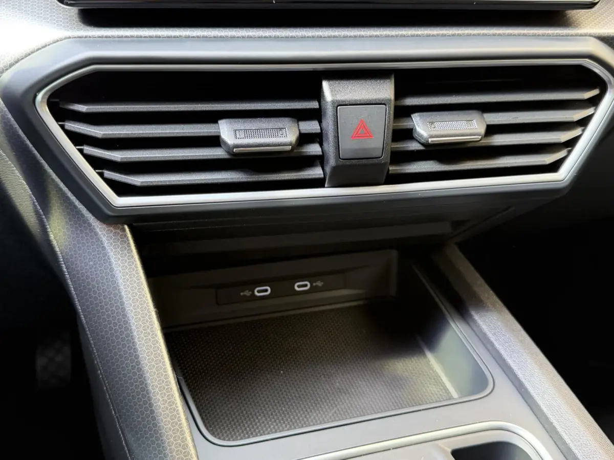 1.0 TSI Style Business Intense