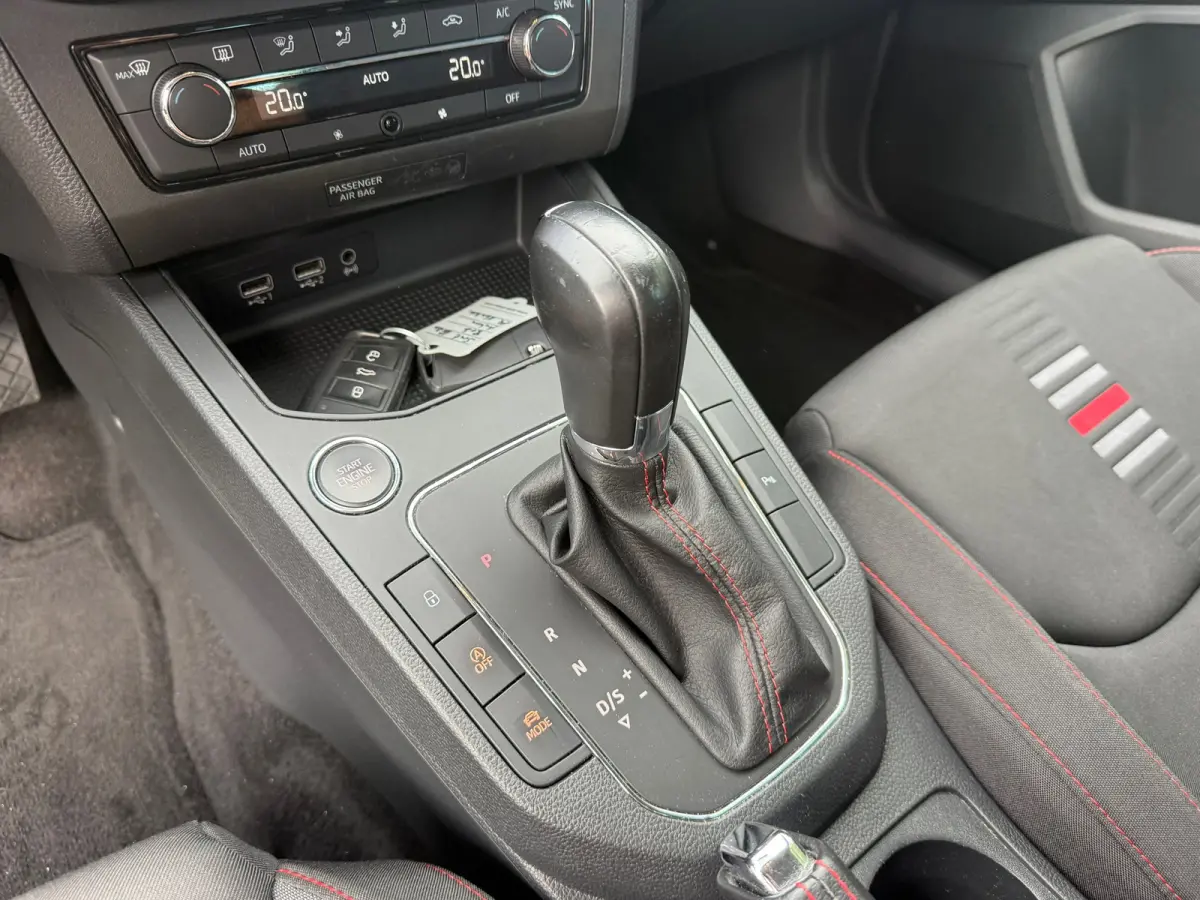 1.0 TSI FR DSG I LED I CAMERA I PDC I CLIMA I CARPLAY I 116PK