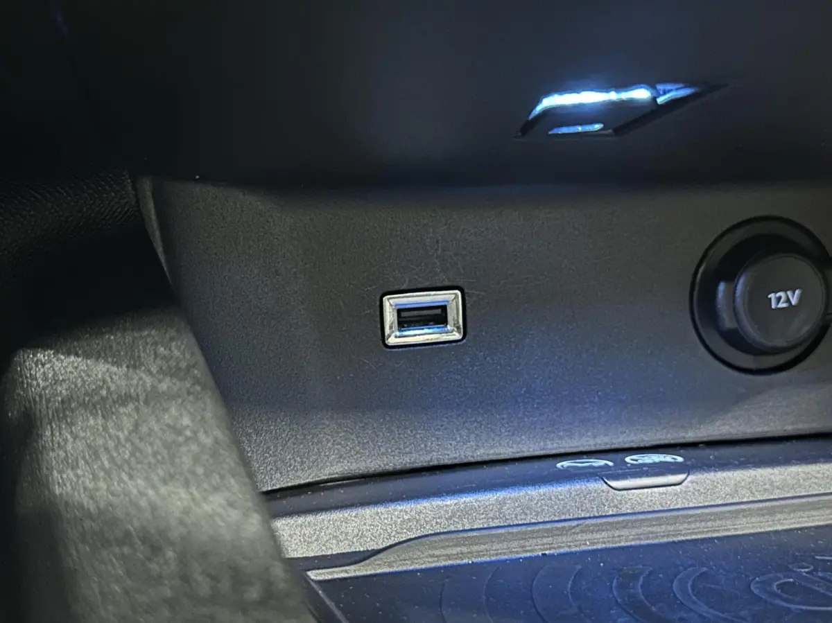 1.2 PureTech Blue Lease Premium PANO CAMERA NAVI CRUISE CARPLAY.