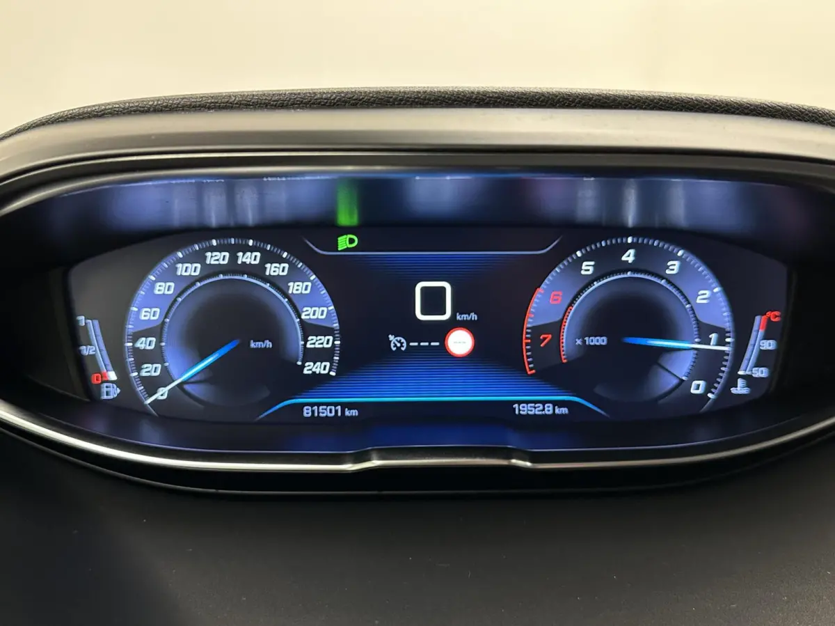 1.2 PureTech Blue Lease Premium PANO CAMERA NAVI CRUISE CARPLAY.
