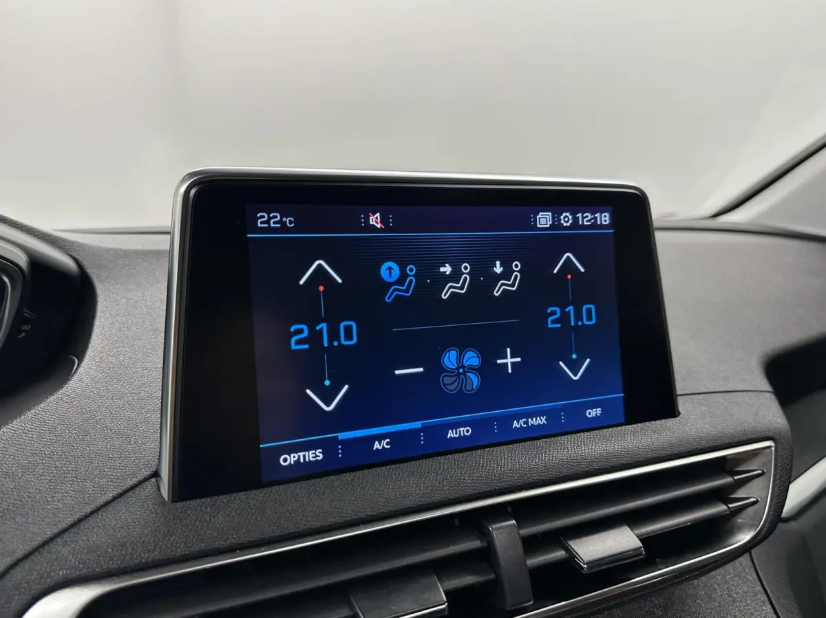 1.2 PureTech Blue Lease Premium PANO CAMERA NAVI CRUISE CARPLAY.