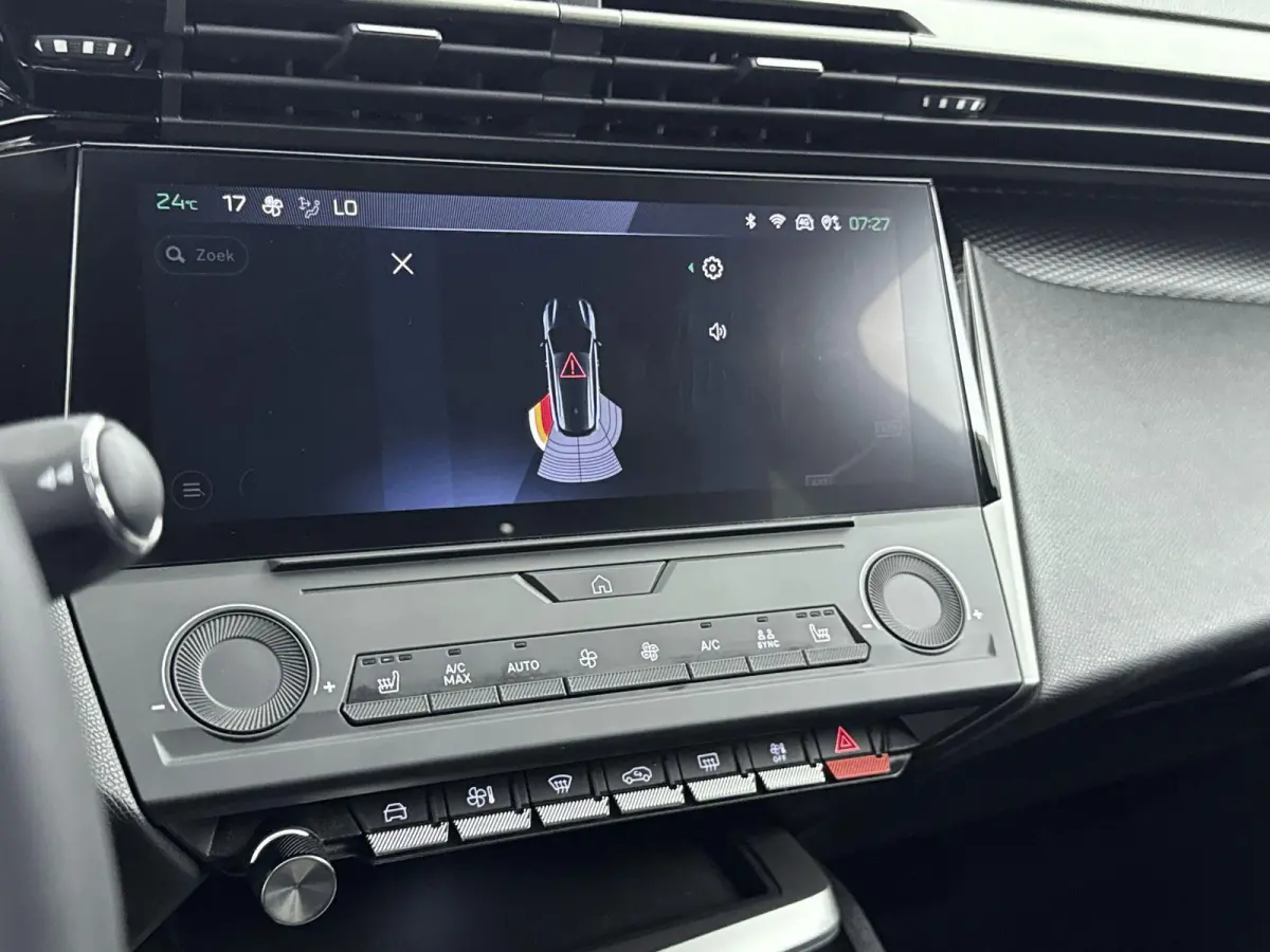 130pk Active Pack Business | Navigatie | CarPlay | Stoelverwarming | AGR Stoelen