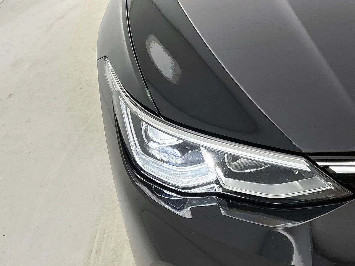 1.4 eHybrid Style | APPLE CARPLAY | ANDROID AUTO | ACHTERUITRIJCAMERA | STOELVERWARMING | STUURVERWARMING | SFEERVERLICHTING | IQ LIGHT VOOR | LICHTMETALEN VELGEN | COMFORT STOELEN | DAB RAD