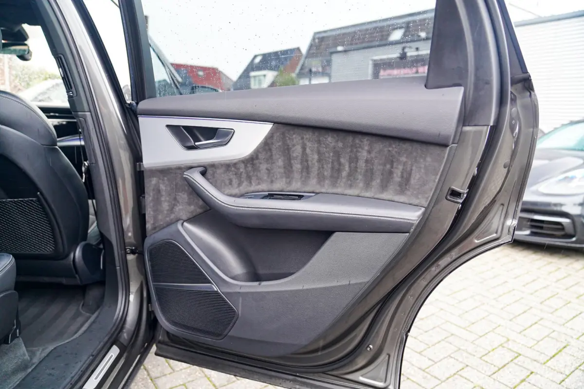 55 TFSI e quattro Pro Line Plus | Luchtvering | Head Up Display | Elektrisch trekhaak | Apple Carplay | Bang & Olufsen