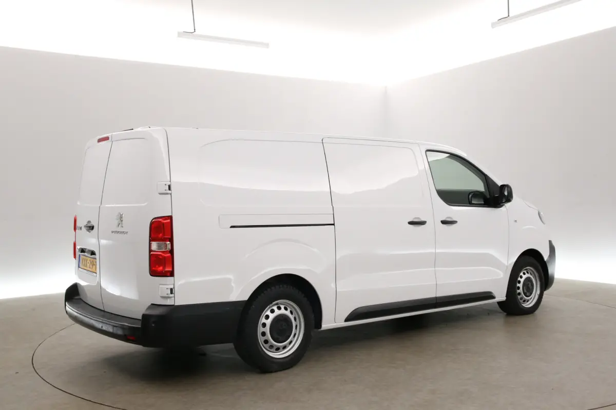 75 kWh L3H1 Long Range | Snelladen | SOH 94% | Airco | Cruise | 3 Zits | Carplay | Parkeersens.