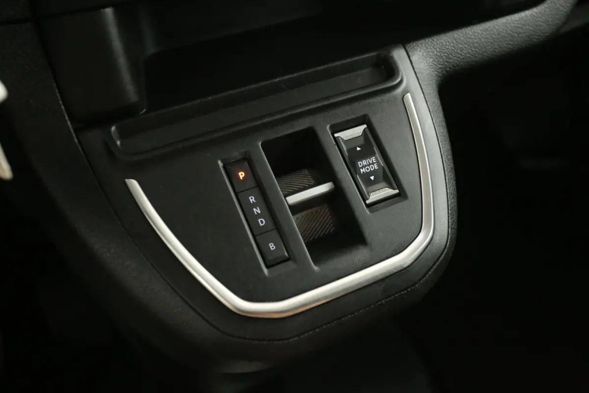 75 kWh L3H1 Long Range | Snelladen | SOH 94% | Airco | Cruise | 3 Zits | Carplay | Parkeersens.