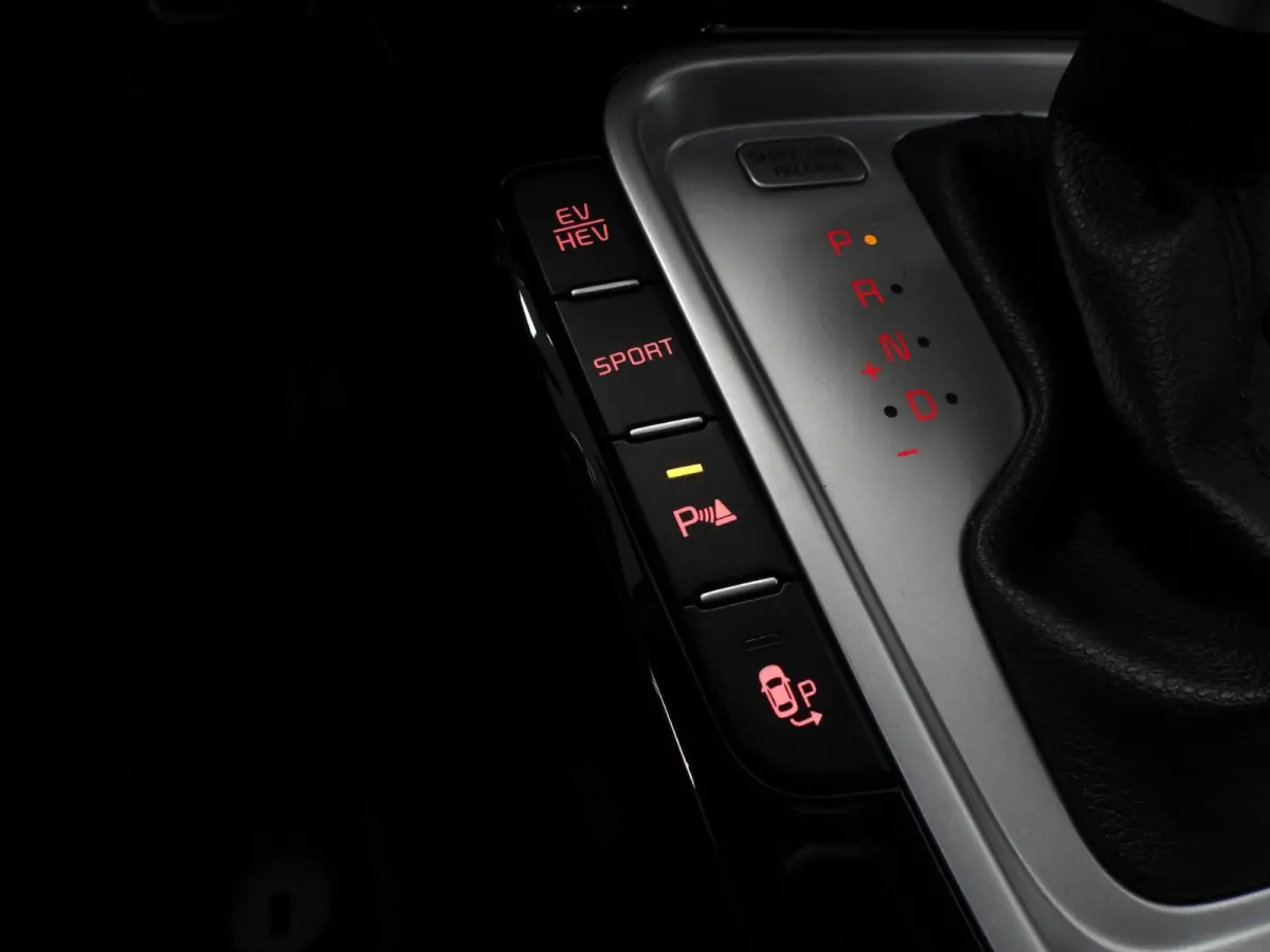 1.6 GDi PHEV Plug-In ExecutiveLine LEER/MEMORY/LED/18"LMV!