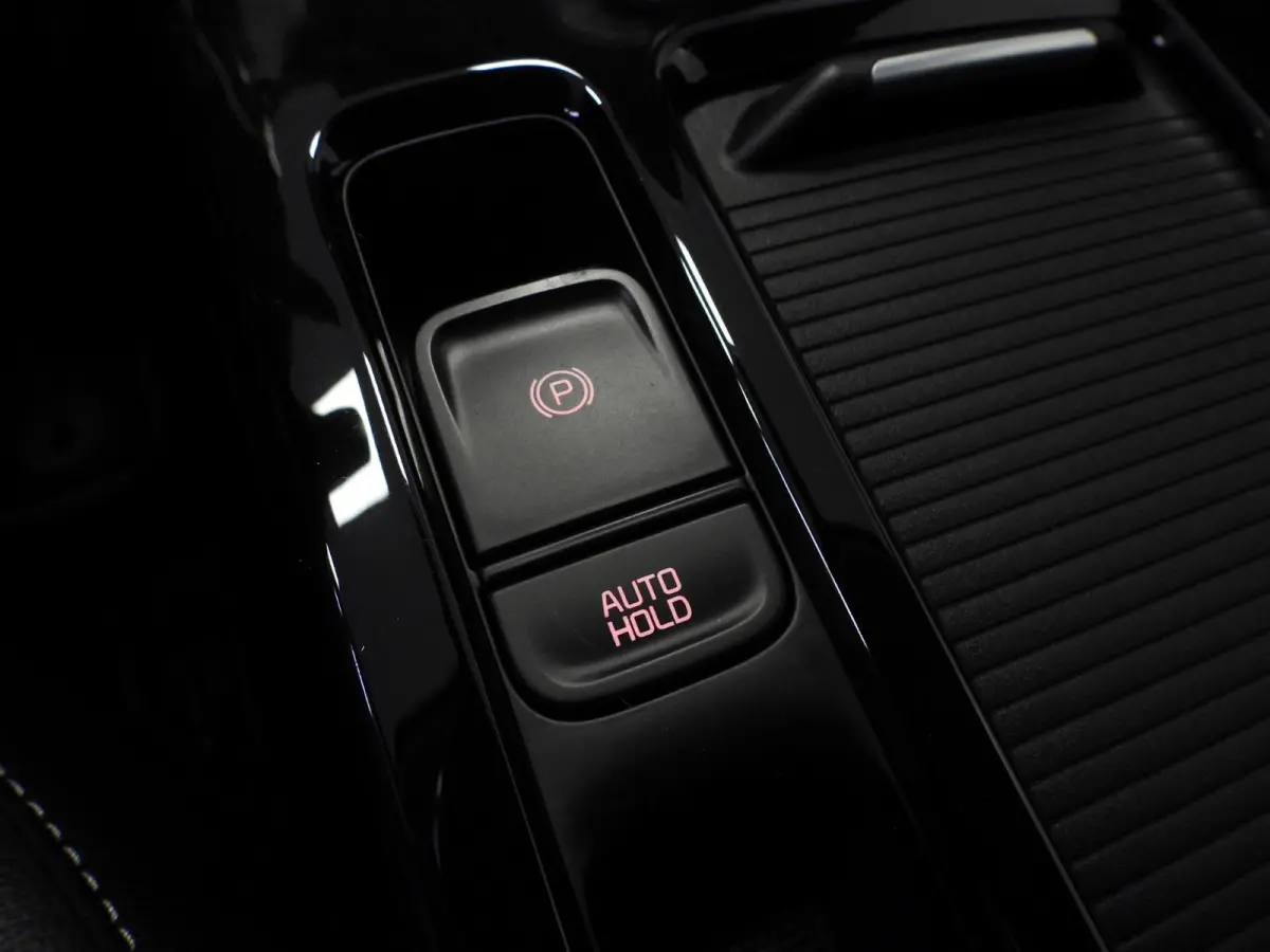 1.6 GDi PHEV Plug-In ExecutiveLine LEER/MEMORY/LED/18"LMV!