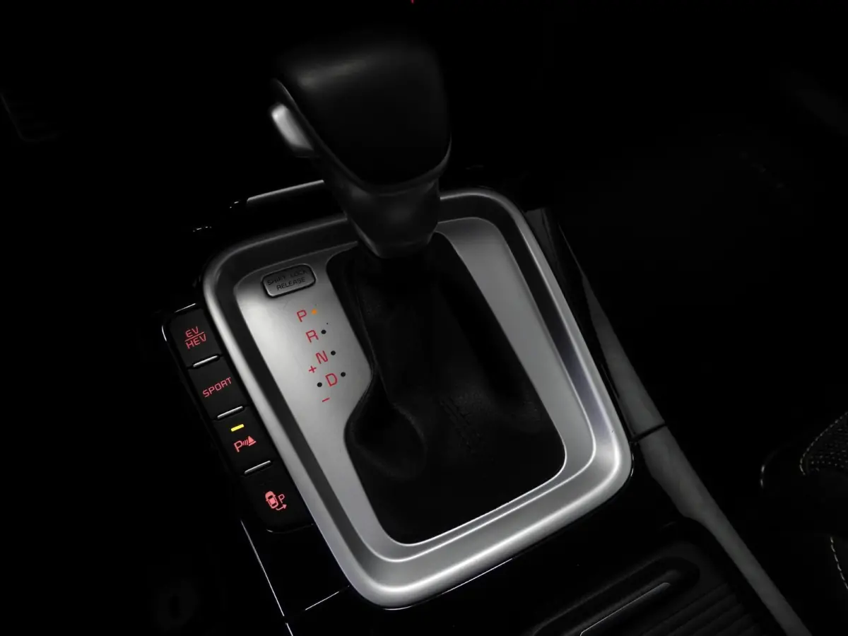 1.6 GDi PHEV Plug-In ExecutiveLine LEER/MEMORY/LED/18"LMV!
