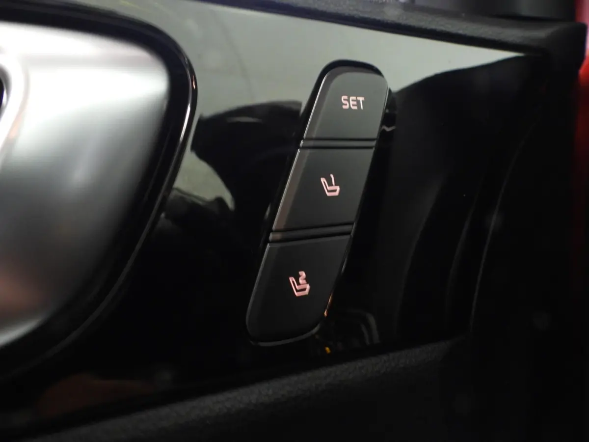 1.6 GDi PHEV Plug-In ExecutiveLine LEER/MEMORY/LED/18"LMV!