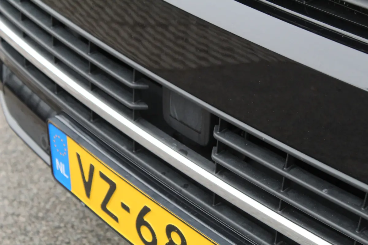 2.0 TDI 204Pk L2H1 DC Highline | Camera | Android auto/Apple Carplay