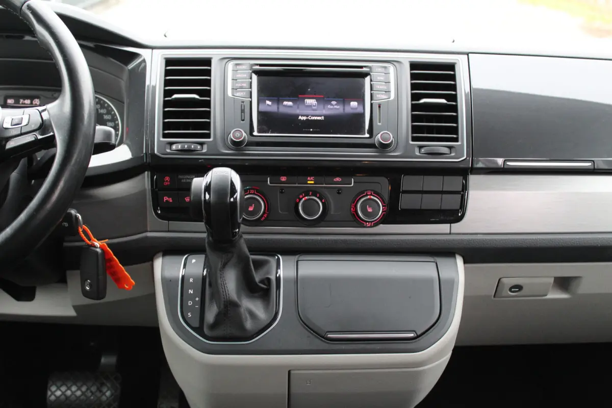 2.0 TDI 204Pk L2H1 DC Highline | Camera | Android auto/Apple Carplay