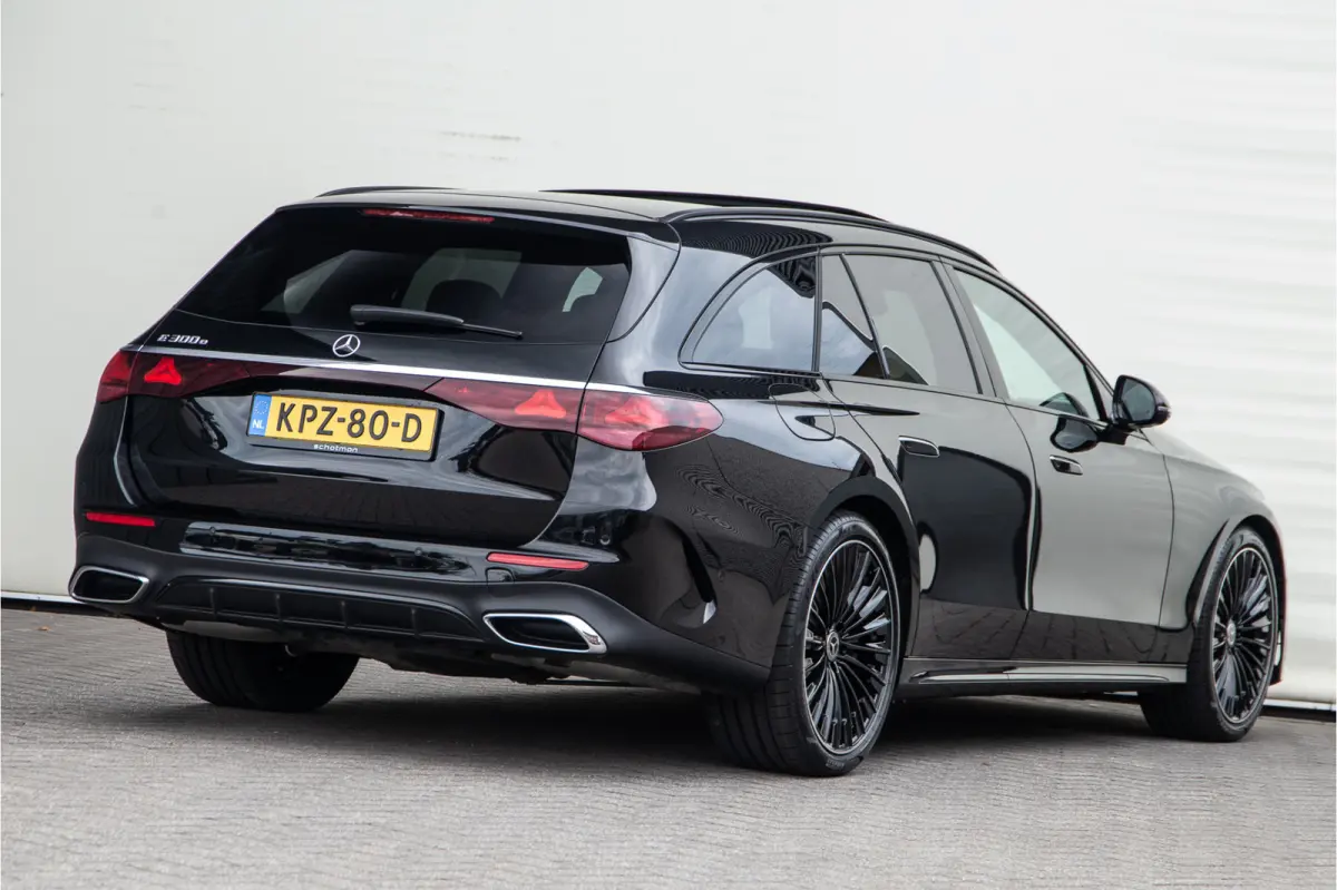 300 e AMG Premium, Pano, Distronic, Trekhaak, Nightpakket 2025