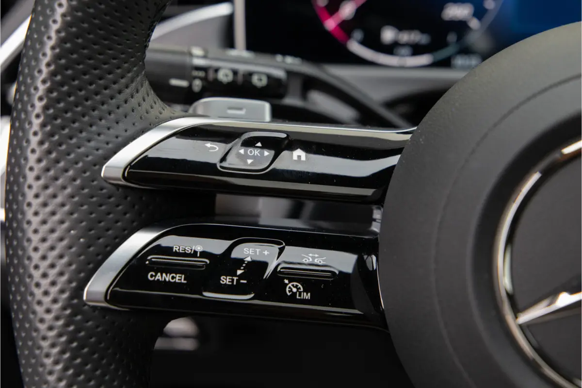 300 e AMG Premium, Pano, Distronic, Trekhaak, Nightpakket 2025