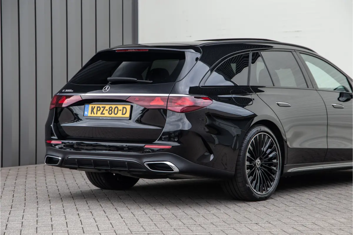 300 e AMG Premium, Pano, Distronic, Trekhaak, Nightpakket 2025