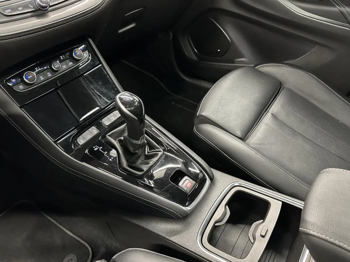 1.2 Turbo Ultimate PANO LEER CARPLAY CARPLAY NAVI STOEL VERWARMING/VERKOELING.