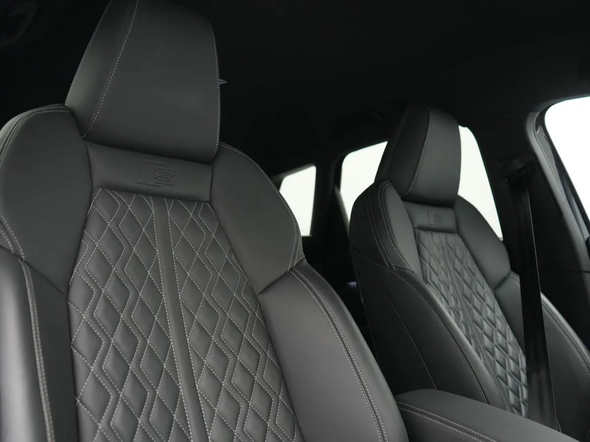 40 S edition 82 kWh 204pk Dealer O.H. | Adaptive Cruise | Head Up | Camera | Lederen Sportstoelen Memory & Verwarmd | Blis | Keyless | Matrix LED | Apple Carplay | Navigatie | DAB | 19"L.M |