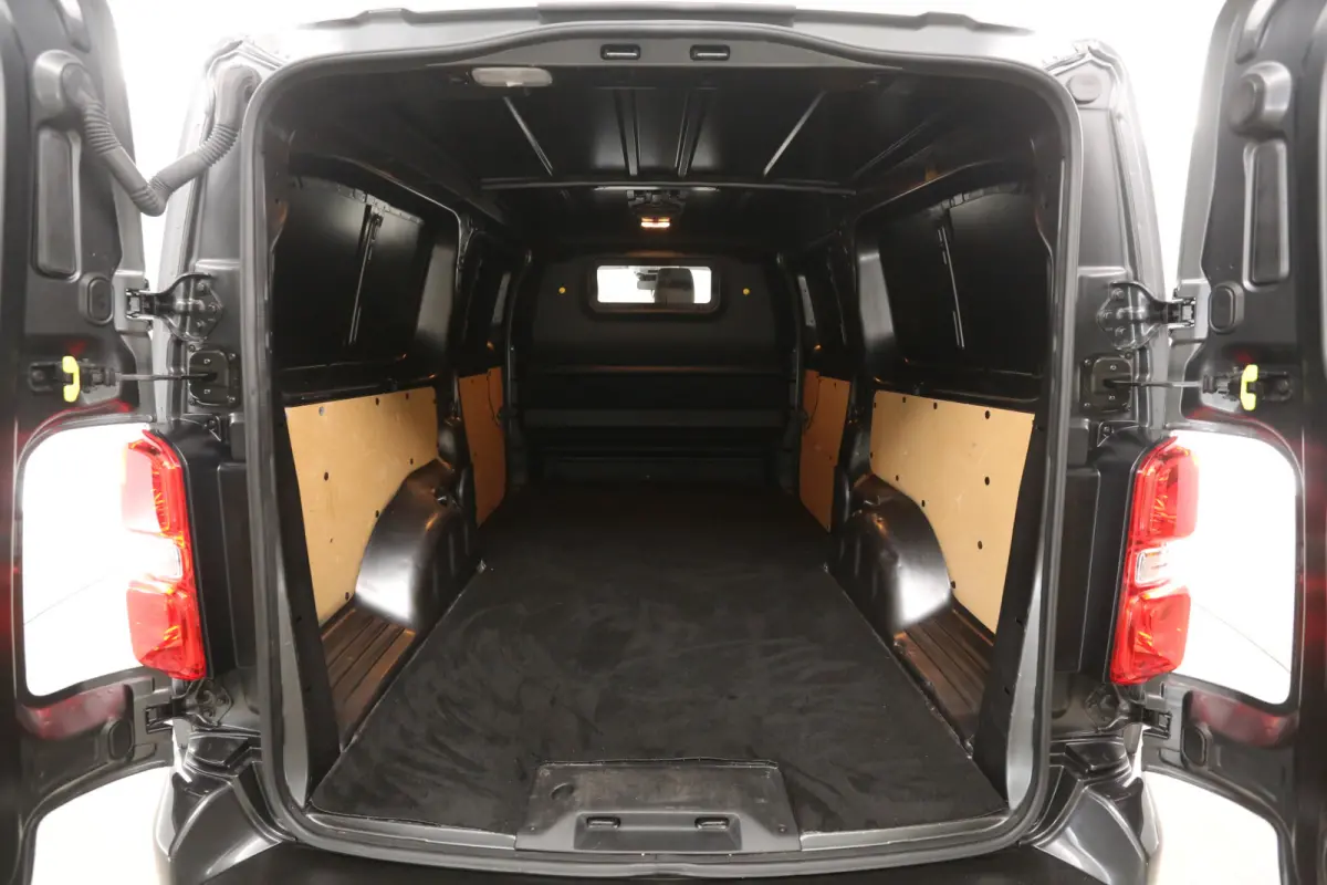 2.0 BlueHDI 145PK L3H1 | Automaat | Incl. BPM | Clima | Camera | Virtual | 3 Zits | 2xSchuifdeur | Carplay
