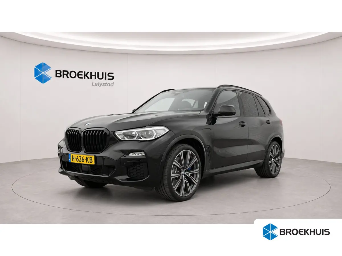 XDRIVE45E 394PK HIGH EXECUTIVE M-SPORT AUTOMAAT / NAVI / LEDER / LASER-LED / CLIMA / 22" LMV / KEYLESS / CAMERA / LUCHTVERING / HARMAN KARDON / ADAPT. CRUISECONTROL / WINTERPAKKET !!