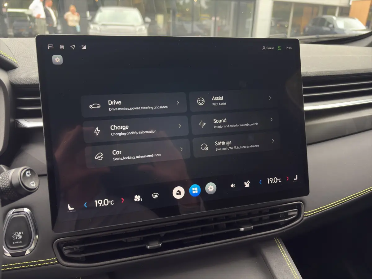 1.5 TD PHEV 206 kW More | 360 Camera | Panoramadak | Apple Carplay\Android Auto | Harman Kardon |