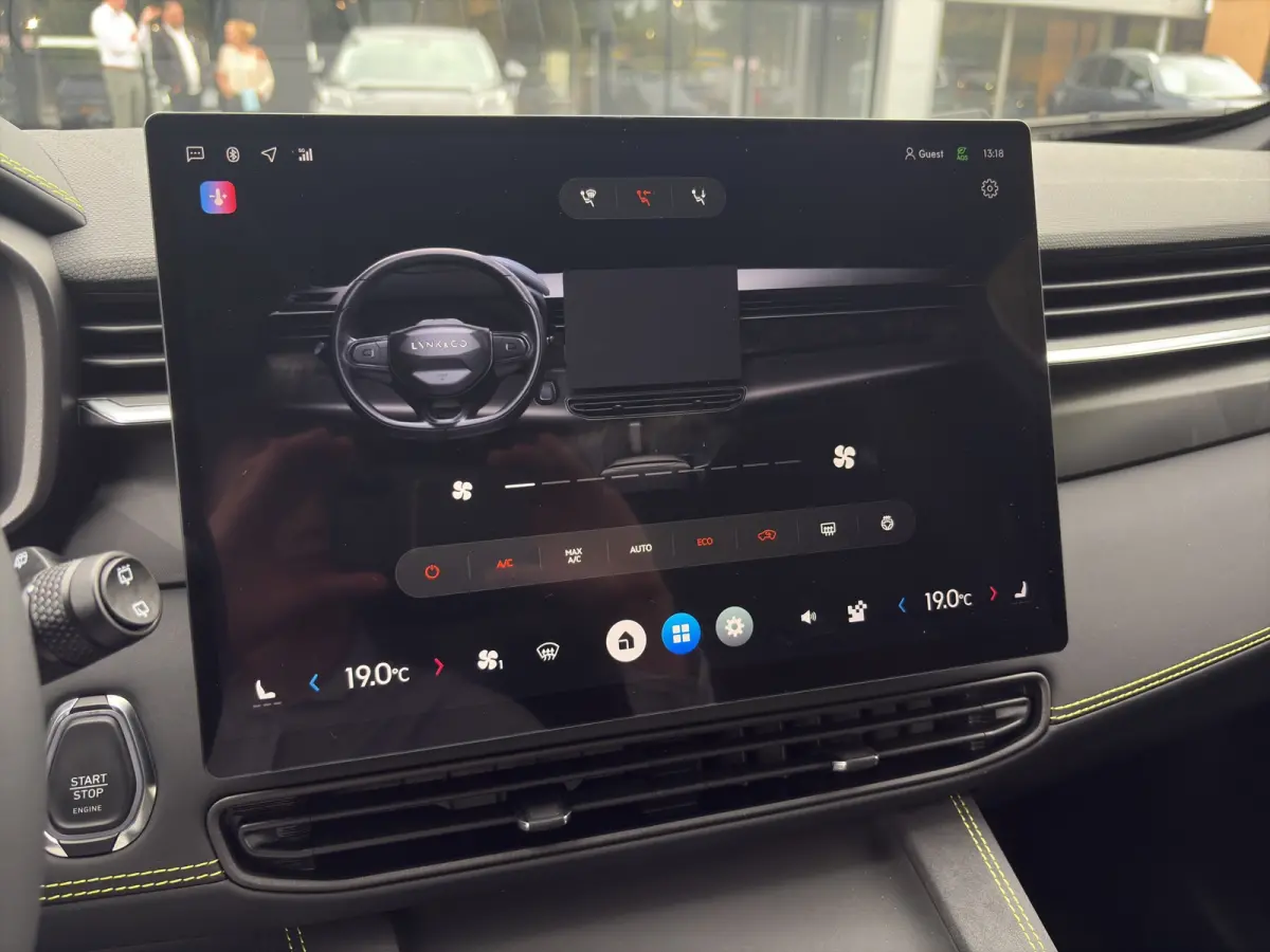 1.5 TD PHEV 206 kW More | 360 Camera | Panoramadak | Apple Carplay\Android Auto | Harman Kardon |