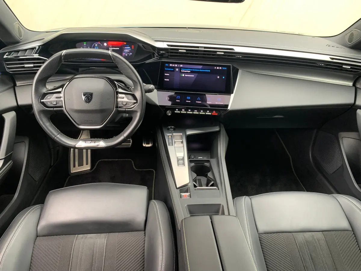 1.6 HYbrid GT 225 EAT8 First Edition Airco | Camera | Cruise Adaptief | DAB | Keyless | LED | LMV 19" | Navi | PDC V&A |