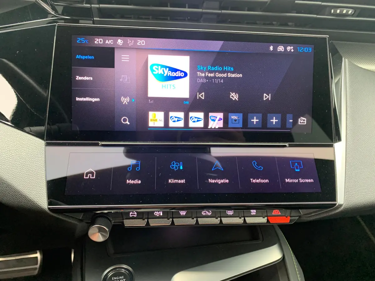 1.6 HYbrid GT 225 EAT8 First Edition Airco | Camera | Cruise Adaptief | DAB | Keyless | LED | LMV 19" | Navi | PDC V&A |