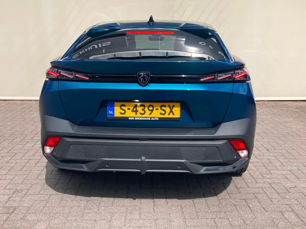 1.6 HYbrid GT 225 EAT8 First Edition Airco | Camera | Cruise Adaptief | DAB | Keyless | LED | LMV 19" | Navi | PDC V&A |