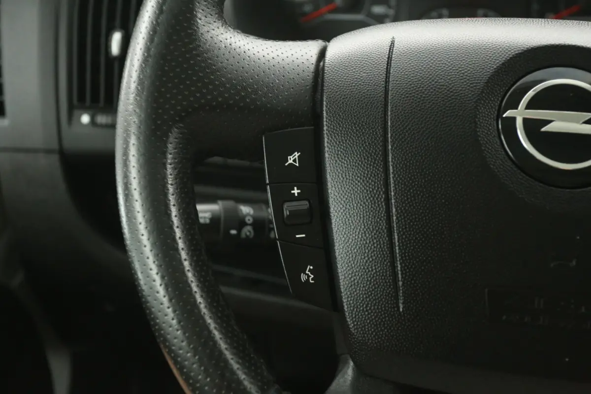 2.2D 140PK L3H2 3.5t | Clima | Camera | Carplay | Cruise | 3 Zits | Parkeersensoren