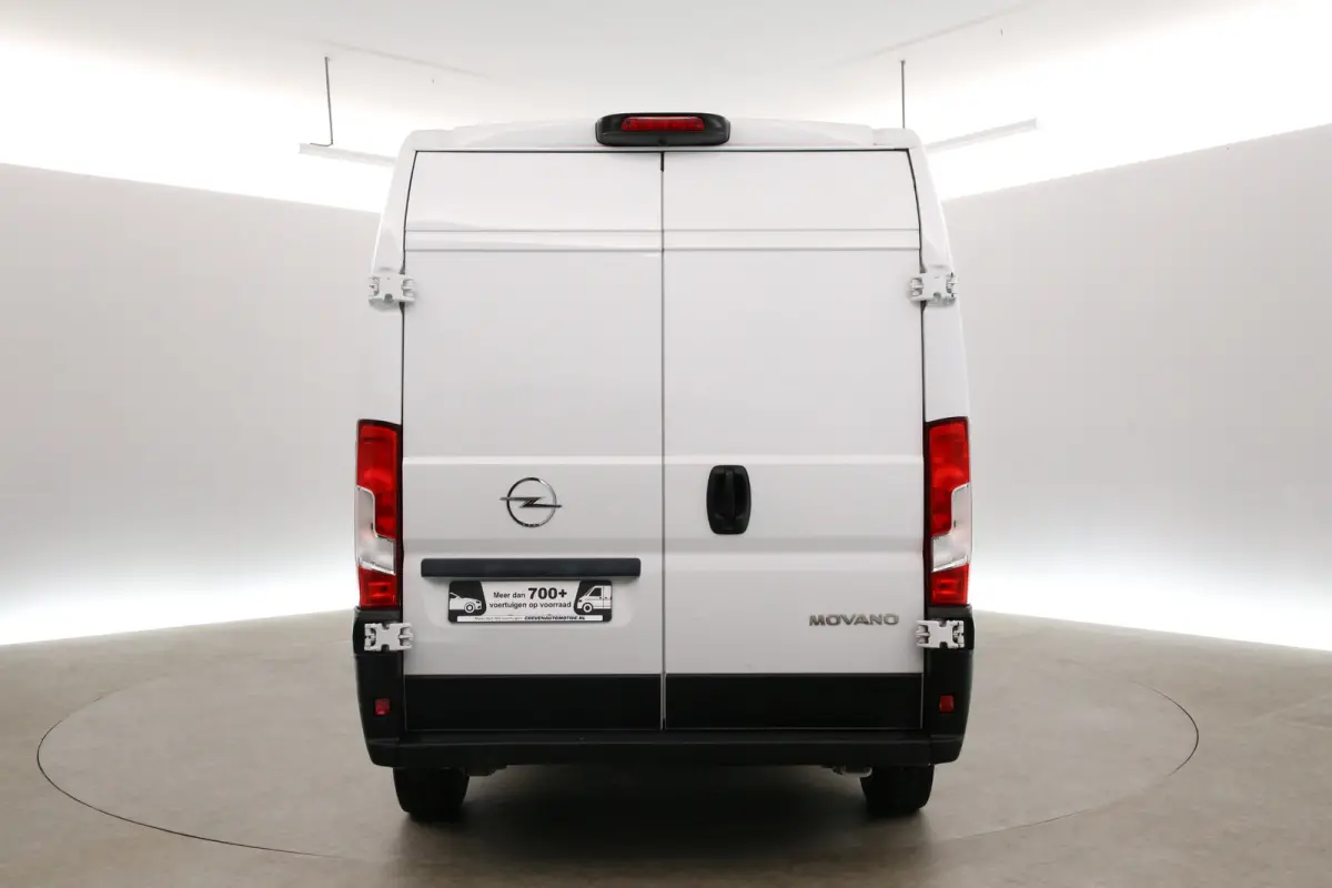 2.2D 140PK L3H2 3.5t | Clima | Camera | Carplay | Cruise | 3 Zits | Parkeersensoren