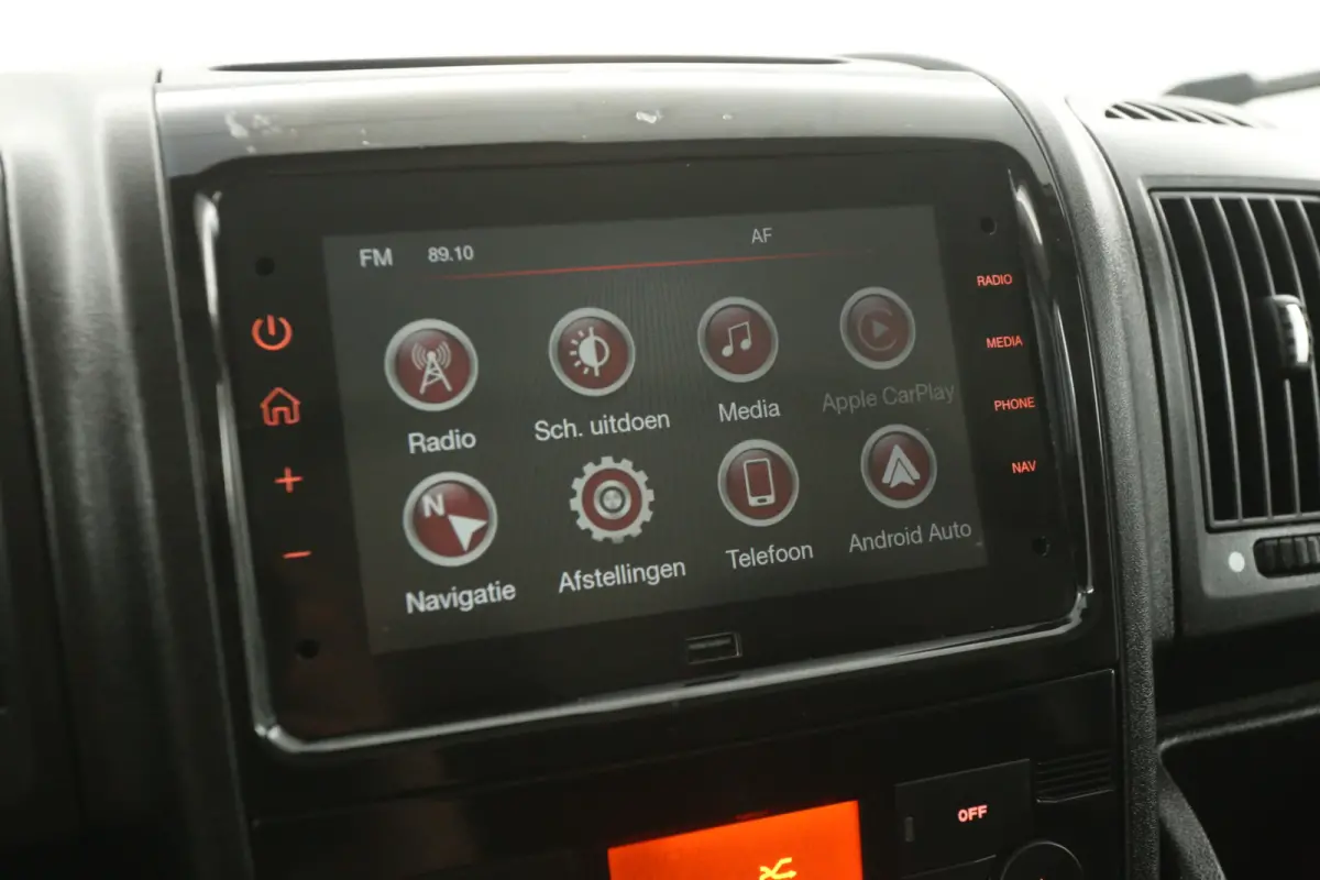 2.2D 140PK L3H2 3.5t | Clima | Camera | Carplay | Cruise | 3 Zits | Parkeersensoren