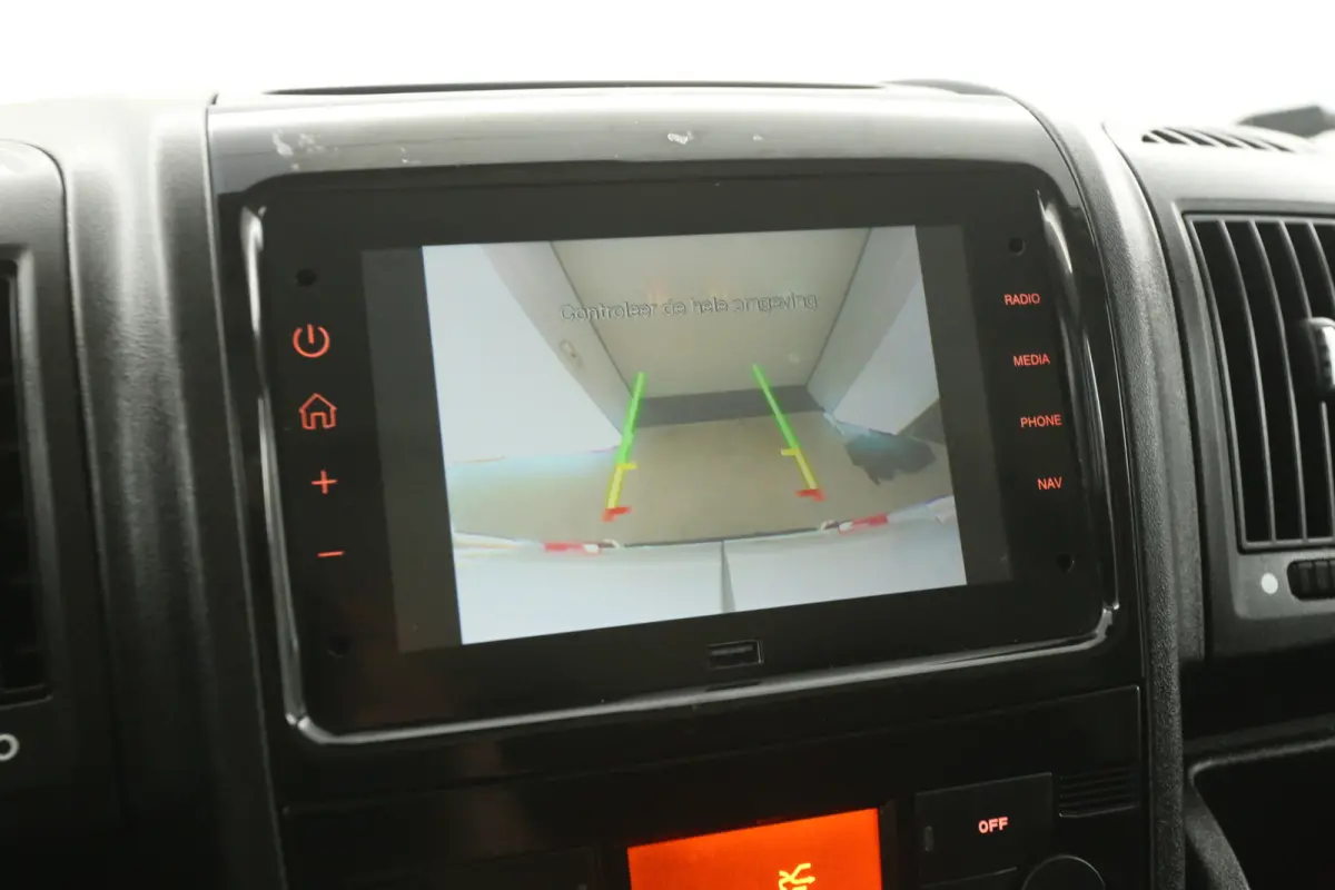 2.2D 140PK L3H2 3.5t | Clima | Camera | Carplay | Cruise | 3 Zits | Parkeersensoren