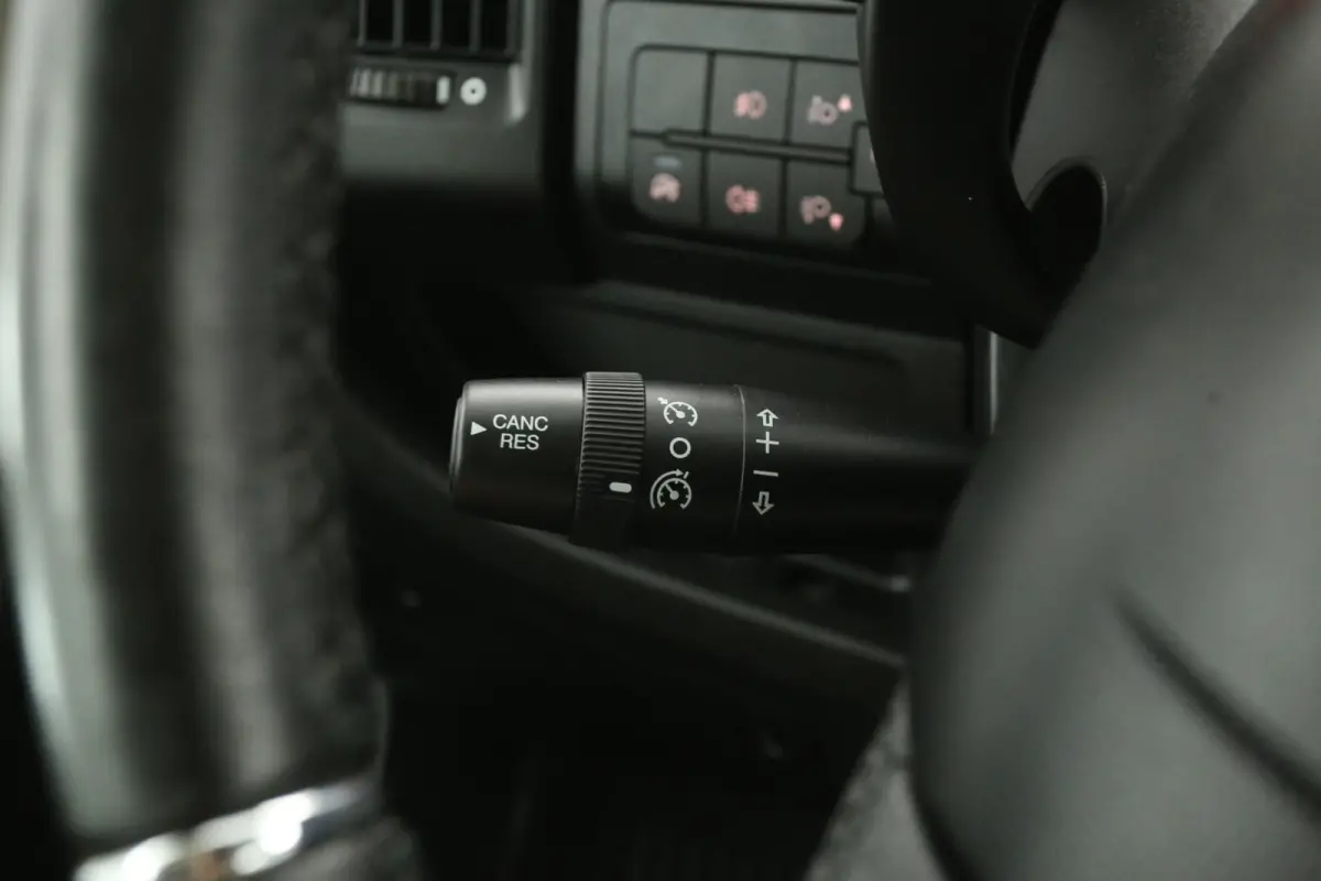 2.2D 140PK L3H2 3.5t | Clima | Camera | Carplay | Cruise | 3 Zits | Parkeersensoren