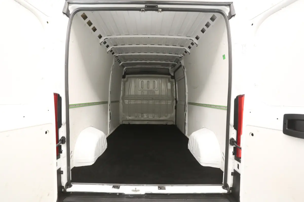 2.2 BlueHDI 140pk 3,5t L3H2 | Clima | Camera | Carplay | Cruise | 3 Zits | Parkeersensoren