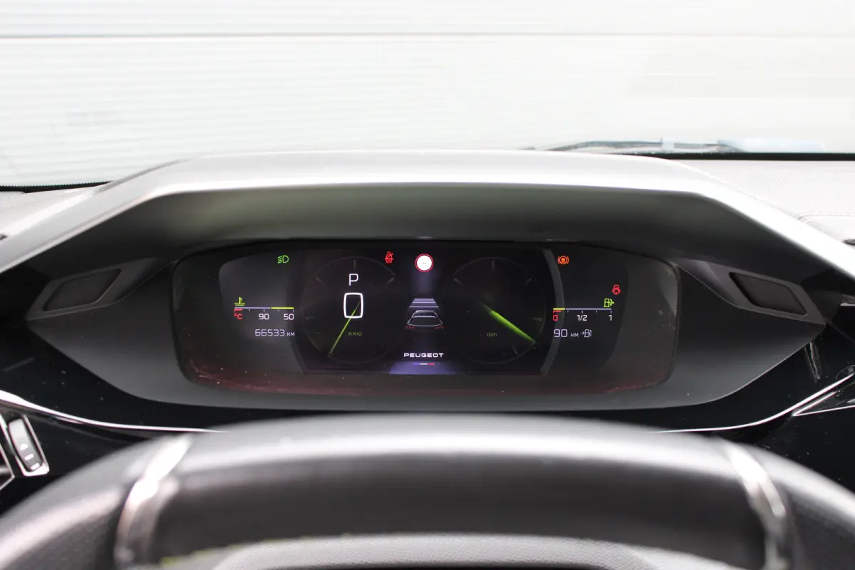 1.2 PureTech GT | Automaat | Navigatie | Camera | Apple carplay | 18 Inch lichtmetaal | Alcantara |