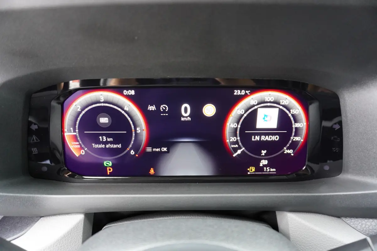 Facelift 140pk L3H3/L2H2 Automaat Apple Carplay Camera Digitaal Dashboard Parkeersensoren 3-Zits