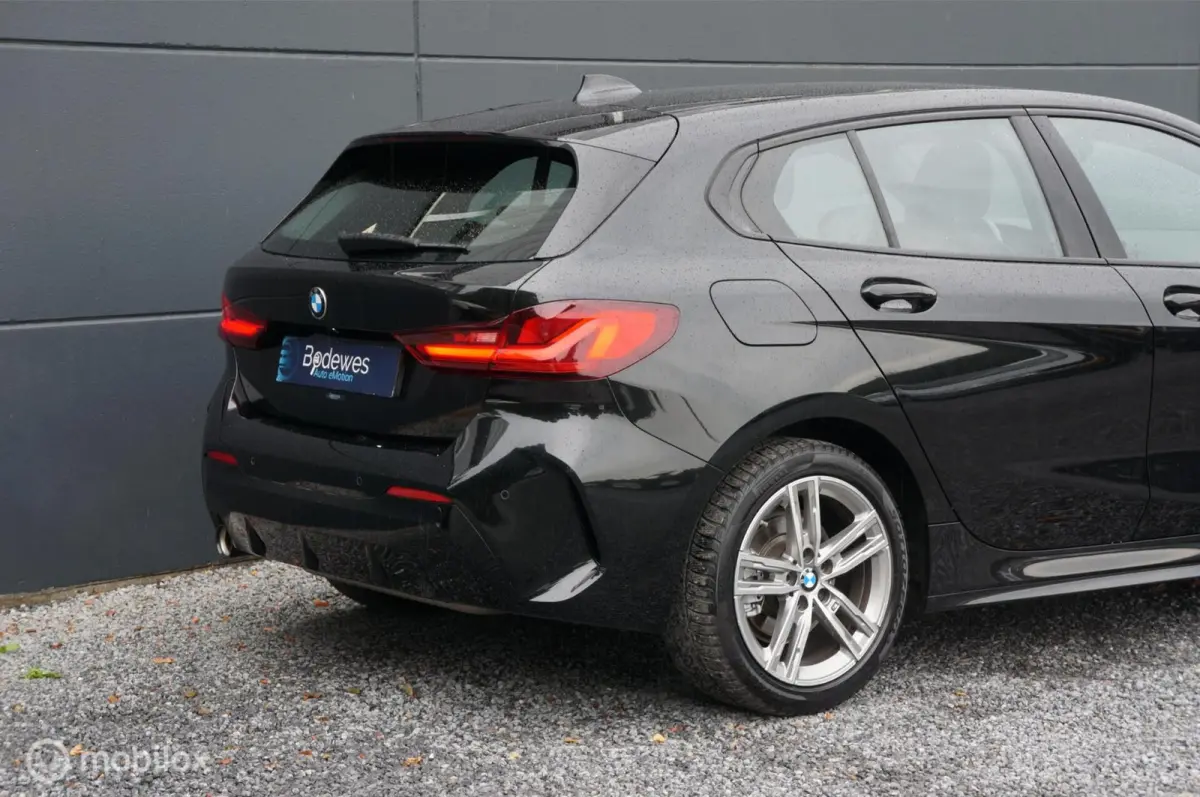 118i EDE M Sport Edition Navi Led PDC Stoelverw!