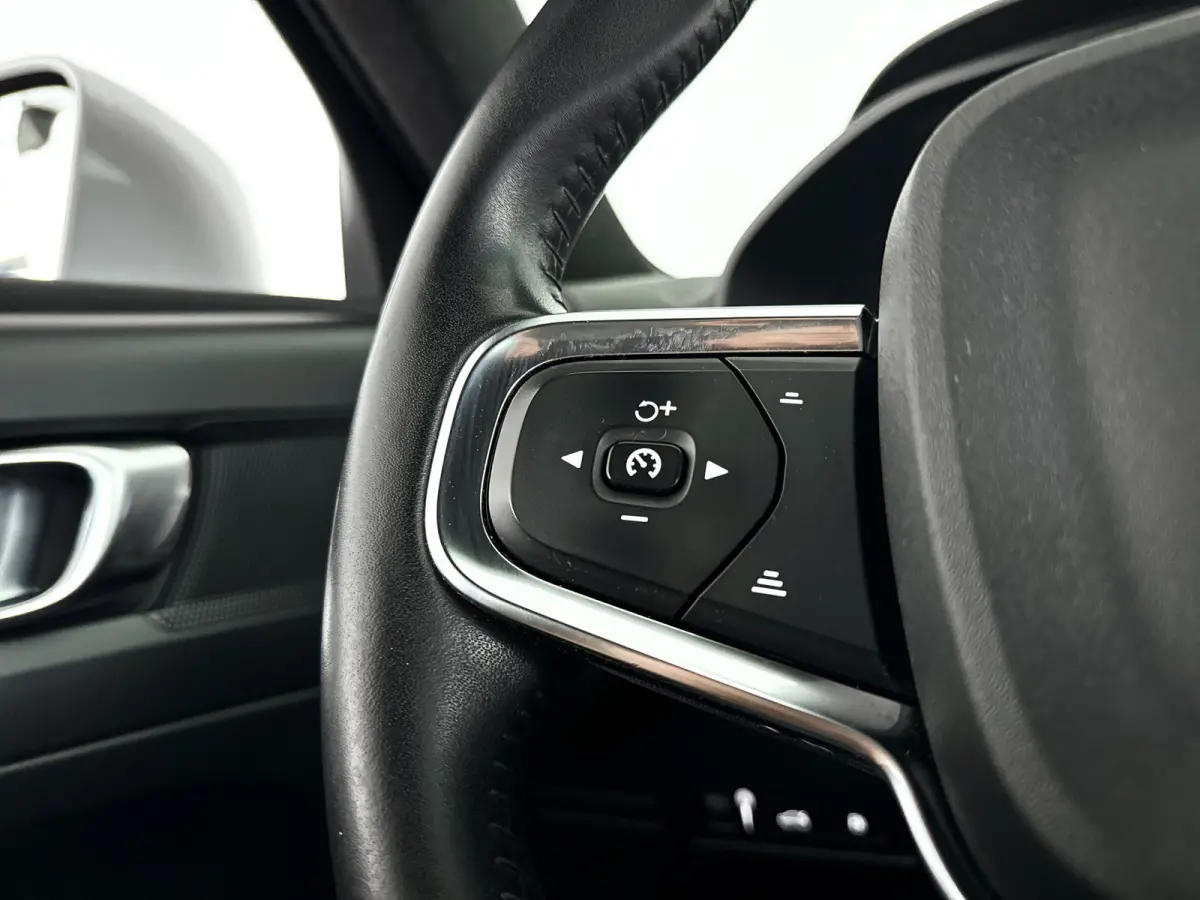 T4 Inscription Expression | Parkeercamera | Cruise control | Navigatie | Trekhaak