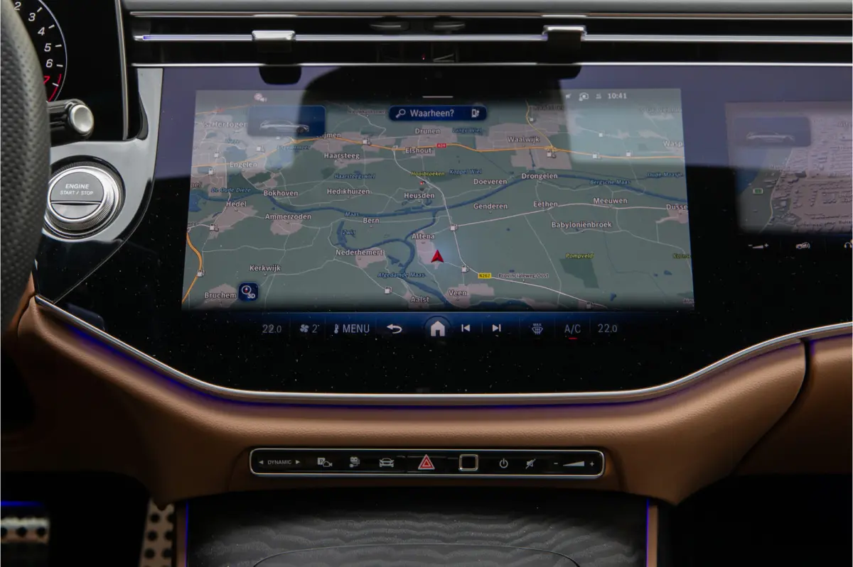 300 e AMG Premium, Hyperscreen, Distronic, Pano, Bruin Leder, Trekhaak, Nightpakket 2025