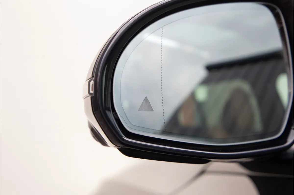 300 e AMG Premium, Hyperscreen, Distronic, Pano, Bruin Leder, Trekhaak, Nightpakket 2025