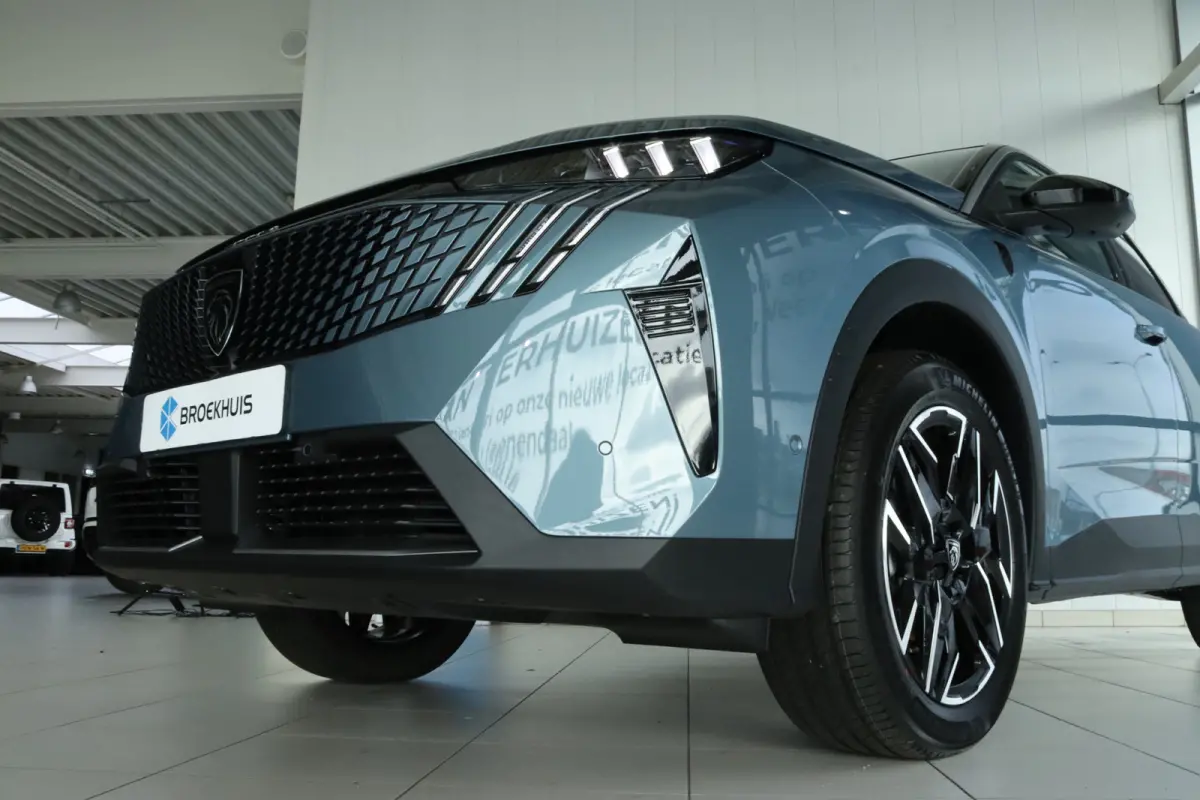 1.2 Hybrid 145 GT VOORRAAD ACTIE | 8 JAAR GARANTIE | | 360 vision & Drive Assist Plus Pack | Apple Carplay/Android Auto|telefoonintegratie premium | Bekleding Alcantara®/ kunstleder afgewer