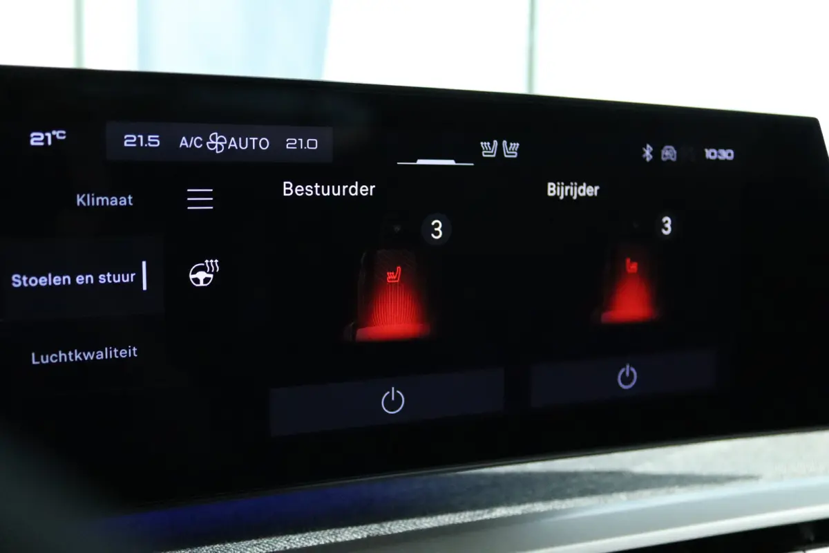 1.2 Hybrid 145 GT | DEMO-DEAL | Adapt. Cruise | Schuifdak | Massage | 360 Camera | Memory | Alcantara | Navi | Carplay | Keyless | Matrix | Elektr. Klep | Stoel+Stuurverwarming