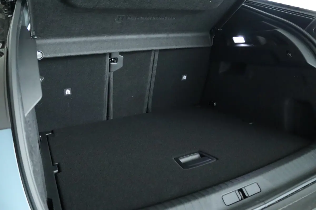 1.2 Hybrid 145 GT | DEMO-DEAL | Adapt. Cruise | Schuifdak | Massage | 360 Camera | Memory | Alcantara | Navi | Carplay | Keyless | Matrix | Elektr. Klep | Stoel+Stuurverwarming