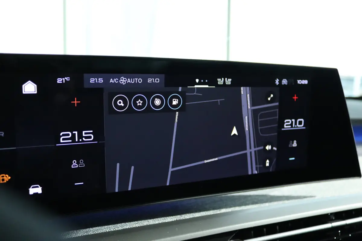 1.2 Hybrid 145 GT | DEMO-DEAL | Adapt. Cruise | Schuifdak | Massage | 360 Camera | Memory | Alcantara | Navi | Carplay | Keyless | Matrix | Elektr. Klep | Stoel+Stuurverwarming