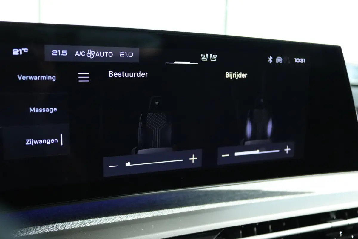 1.2 Hybrid 145 GT | DEMO-DEAL | Adapt. Cruise | Schuifdak | Massage | 360 Camera | Memory | Alcantara | Navi | Carplay | Keyless | Matrix | Elektr. Klep | Stoel+Stuurverwarming