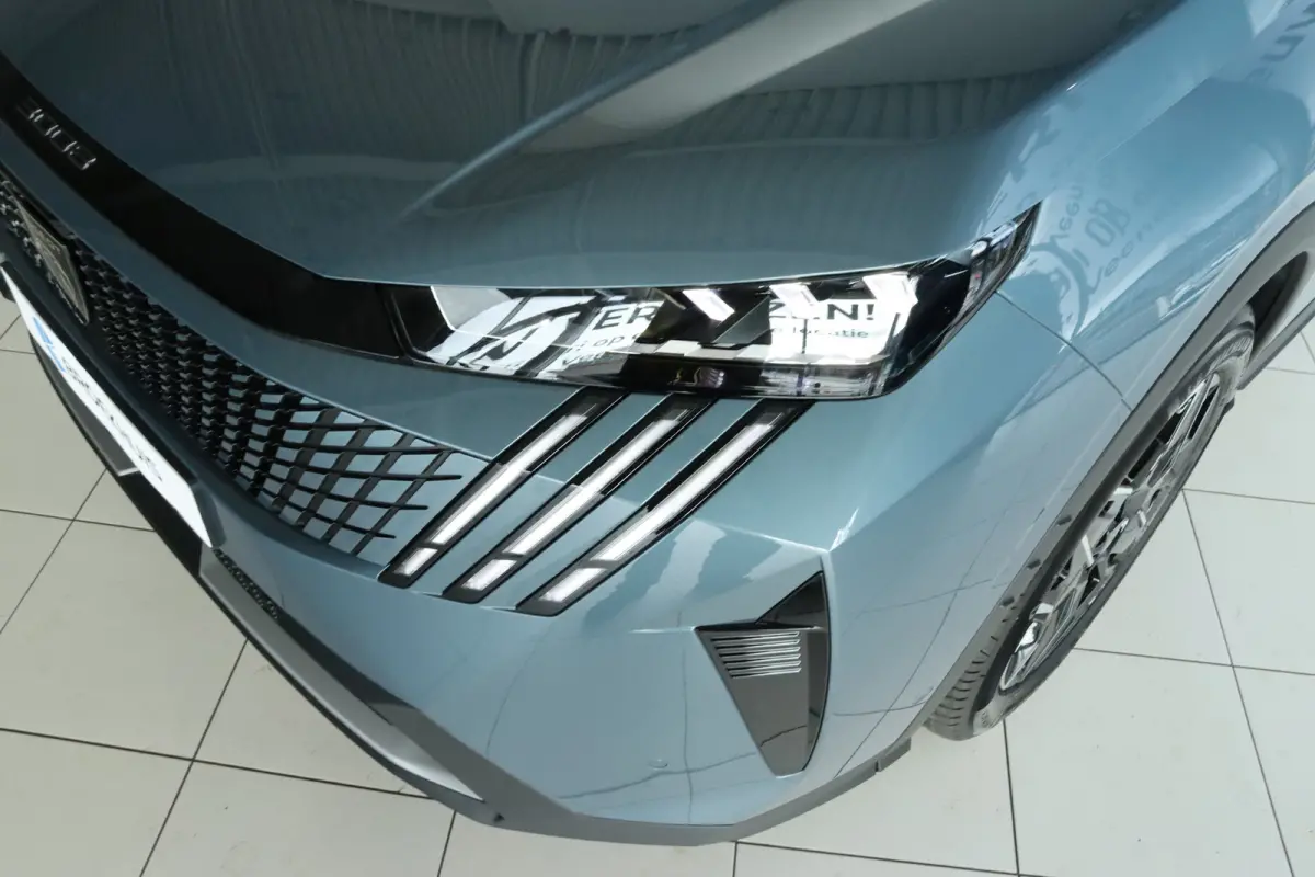 1.2 Hybrid 145 GT VOORRAAD ACTIE | 8 JAAR GARANTIE | | 360 vision & Drive Assist Plus Pack | Apple Carplay/Android Auto|telefoonintegratie premium | Bekleding Alcantara®/ kunstleder afgewer