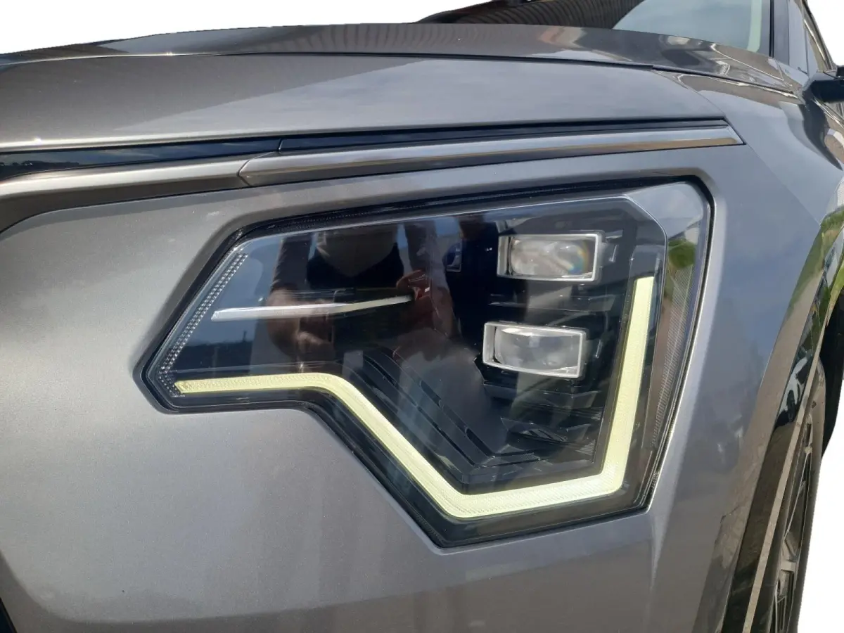 1.6 GDi Hybrid DynamicLine Edition | Dodehoek detectie | Elektrisch bedienbare best. stoel | Navigatie | Adaptieve cruise control | Apple Carplay / Android Auto | Verbruik 1 op 20!