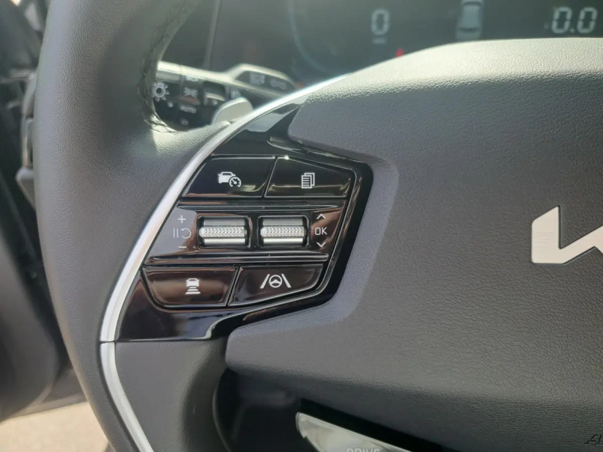 1.6 GDi Hybrid DynamicLine Edition | Dodehoek detectie | Elektrisch bedienbare best. stoel | Navigatie | Adaptieve cruise control | Apple Carplay / Android Auto | Verbruik 1 op 20!